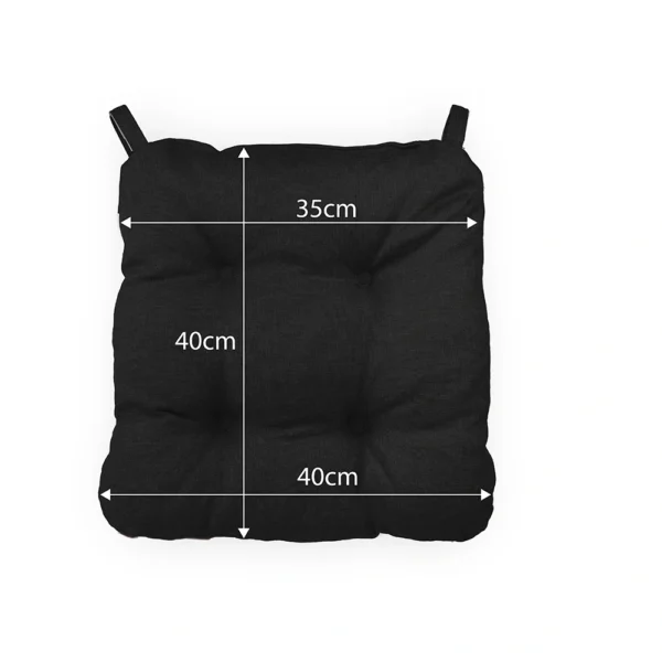 Kwadratowa czarna poduszka z czterema guzikami i dwiema pętelkami w rogach. Białe strzałki wskazują jej wymiary: 40 cm na 40 cm, z 35 cm mierzonymi między pętlami.